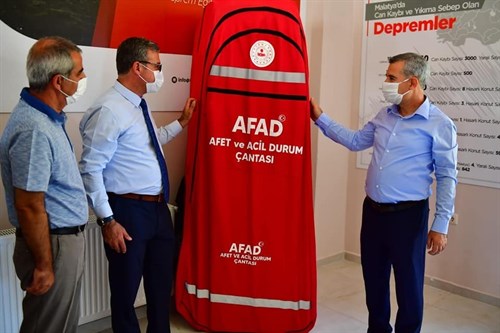 AFAD İl müdürlüğü ve Yeşilyurt Belediyesi Deprem  Eğitim ve Similasyon Merkezinde ''17 Ağustos 1999 Marmara Depremi Farkındalık Programı''
